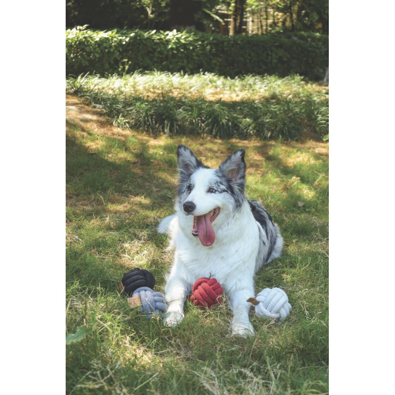 M-Pets Örgü Top Kedi ve Köpek Oyuncağı 9.5 Cm Beyaz