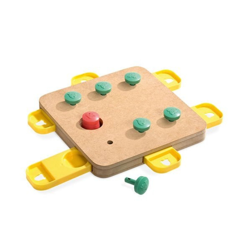 Karlie 32X32 Cm Ahşap Zeka | Köpek Zeka Oyuncağı Karlie 32X32 Cm Ahşap Zeka | Köpek Zeka Oyuncağı